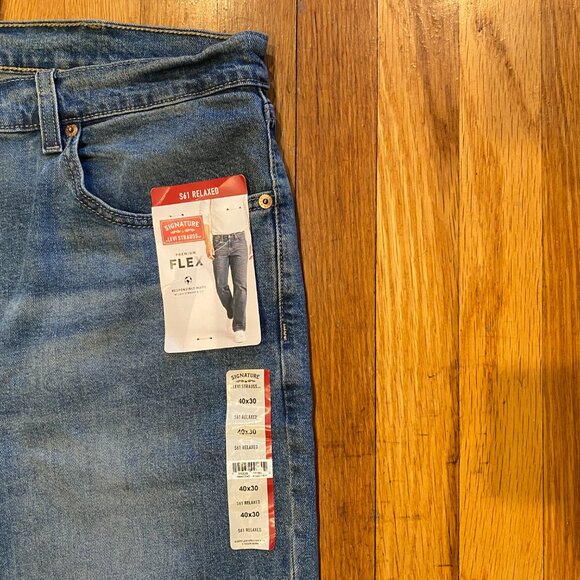 CLOSING 9/12 FOR MOVE!!  Levi Strauss S61 Relaxed Flex Jeans NWT 40 X 30 - Picture 4 of 6